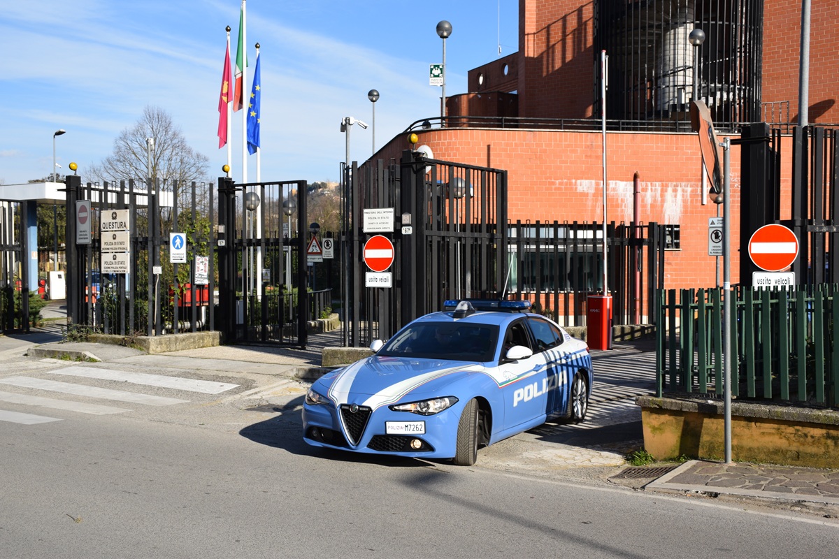 Patrica – Polizia rintraccia una donna e l’affida ai propri familiari