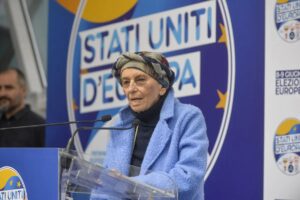 Emma Bonino esce dalla terapia intensiva ma la situazione resta delicata