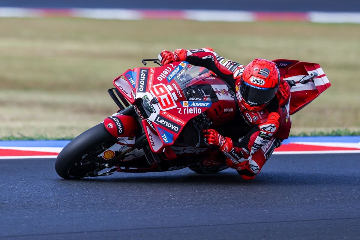 Marc Marquez vince la Sprint a Misano, preceduti Bezzecchi e Martin