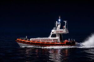 Ha un ictus sulla nave da crociera, scatta il soccorso al largo di Civitavecchia: passeggera trasferita d’urgenza