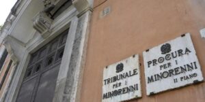 Roma – Prof aggredita: carabinieri cercano eventuali istigatori