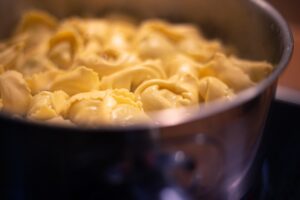 11mila tortelli sequestrati alla sagra di Marrucheti: «La temperatura dei frigoriferi non era quella prevista»