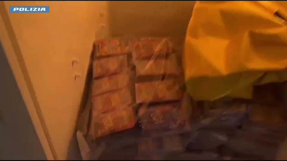 Oltre 400 chili di droga nel frigo della sua casa a Guidonia, arrestato giovane straniero