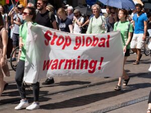 Clima, l’Onu avverte: “Il mondo supererà 1,5 °C, impossibile evitarlo”. L’obiettivo sarà cerca di tornare indietro
