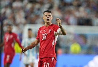 Caso Xhaka – Certificato vaccinale falso, il Tribunale di Lucerna ha deciso: pena con condizionale