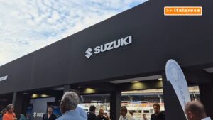 Suzuki festeggia i suoi 50 anni di attività in Italia