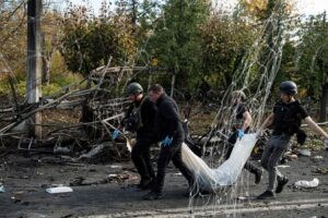 Missile russo contro due bus a Kramatorsk in Ucraina, 33 morti