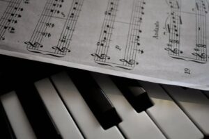 Musica, novembre dedicato a compositori e interpreti spagnoli su Tivusat