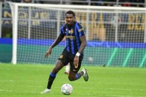 Rimonta all’ultimo respiro, ancora: Inter e Lazio lassù, a braccetto