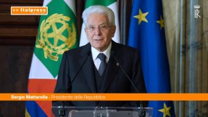 Vaccini, Mattarella “Contrastare credenze irrazionali e fake news distruttive”