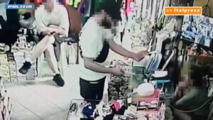 Rapina negozio armato di coltello, arrestato 37enne a Palermo