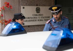 Roma – Schiaffi e pugni ad anziana malata, arrestata la badante