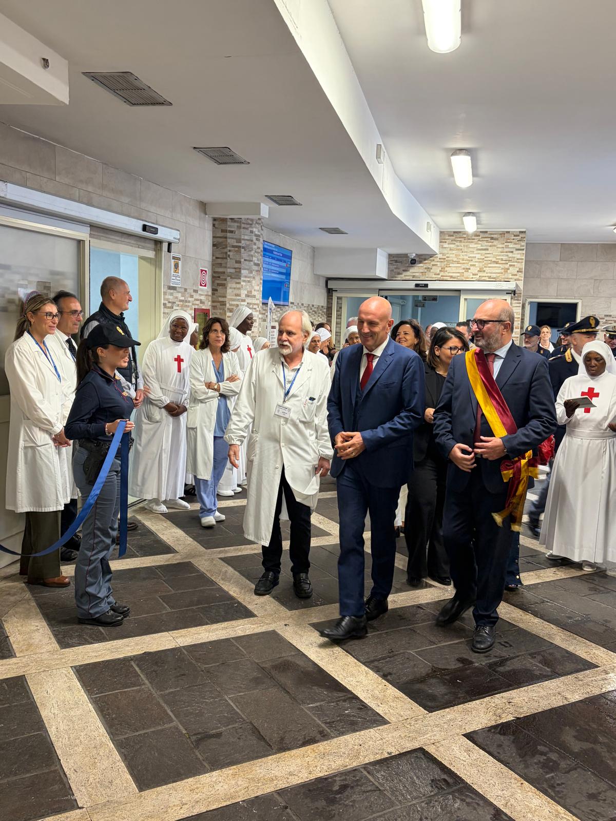 Più sicurezza all’ospedale Madre Giuseppina Vannini: inaugurato un nuovo presidio di Polizia (VIDEO)