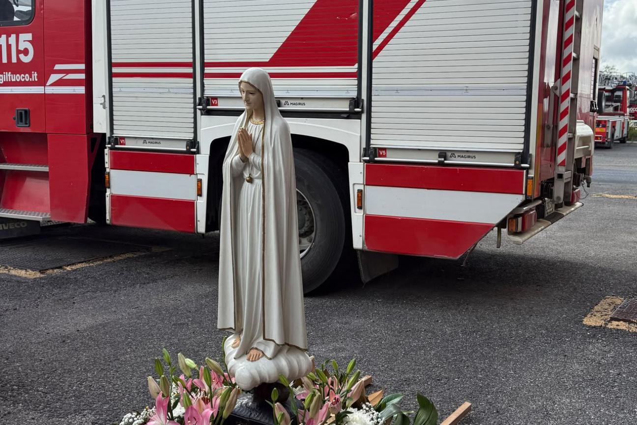 I Vigili del Fuoco di Viterbo accolgono la Statua della Madonna di Fatima