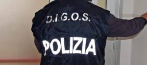 Roma, funzionario Digos ferito durante corteo: arrestato anarchico