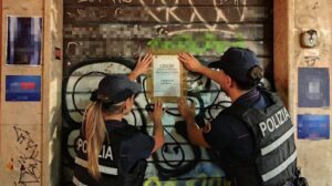 Roma – Trastevere: occupazione suolo pubblico, musica alta e alcool senza autorizzazione, sigilli per locale
