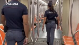 Roma: dai fogli-sipario a zaini-paravento, sette borseggiatori arrestati
