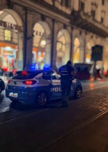 Roma – Sicurezza interforze “grandangolare” sull’asse Viminale-Esquilino: 8 arresti, 1 denuncia e sanzioni per oltre 1.000 euro ad attività commerciali e strutture ricettive
