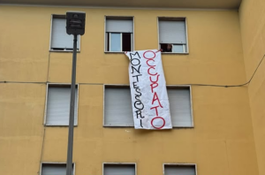 Roma – Occupato il liceo Montessori, il collettivo: “Diventeremo una sede operativa di Les Blocages”