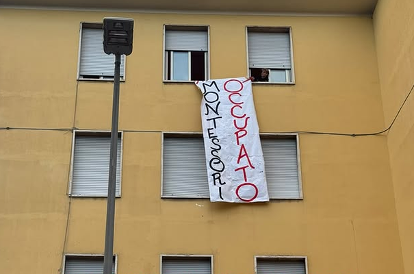Roma – Occupato il liceo Montessori, il collettivo: “Diventeremo una sede operativa di Les Blocages”