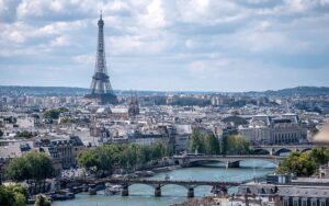 Passaporto culturale Parigi-Roma, mozione approvata in Francia