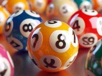 Superenalotto, numeri combinazione vincente oggi 3 ottobre