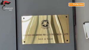 Violenze fisiche e psichiche ad anziani in struttura abusiva del tarantino