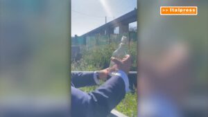 Campania, Sangiuliano consegna a Fico l’acqua del Fiume Sarno “Bomba ecologica”