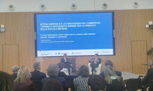 Intesa Sanpaolo, piano da 20 mld per la crescita di piccole imprese e territori