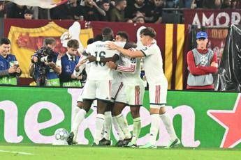 Champions – Calcio stellare, poi blackout e beffa atroce: vecchia volpe Mou, Roma ribaltata