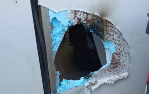 Notte di raid nella zona industriale di Civitavecchia: cinque capannoni svaligiati, ma all’azienda elettrica il colpo fallisce