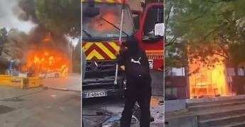 Francia, alta tensione per le proteste degli studenti. Caos a Marsiglia, città a ferro e fuoco