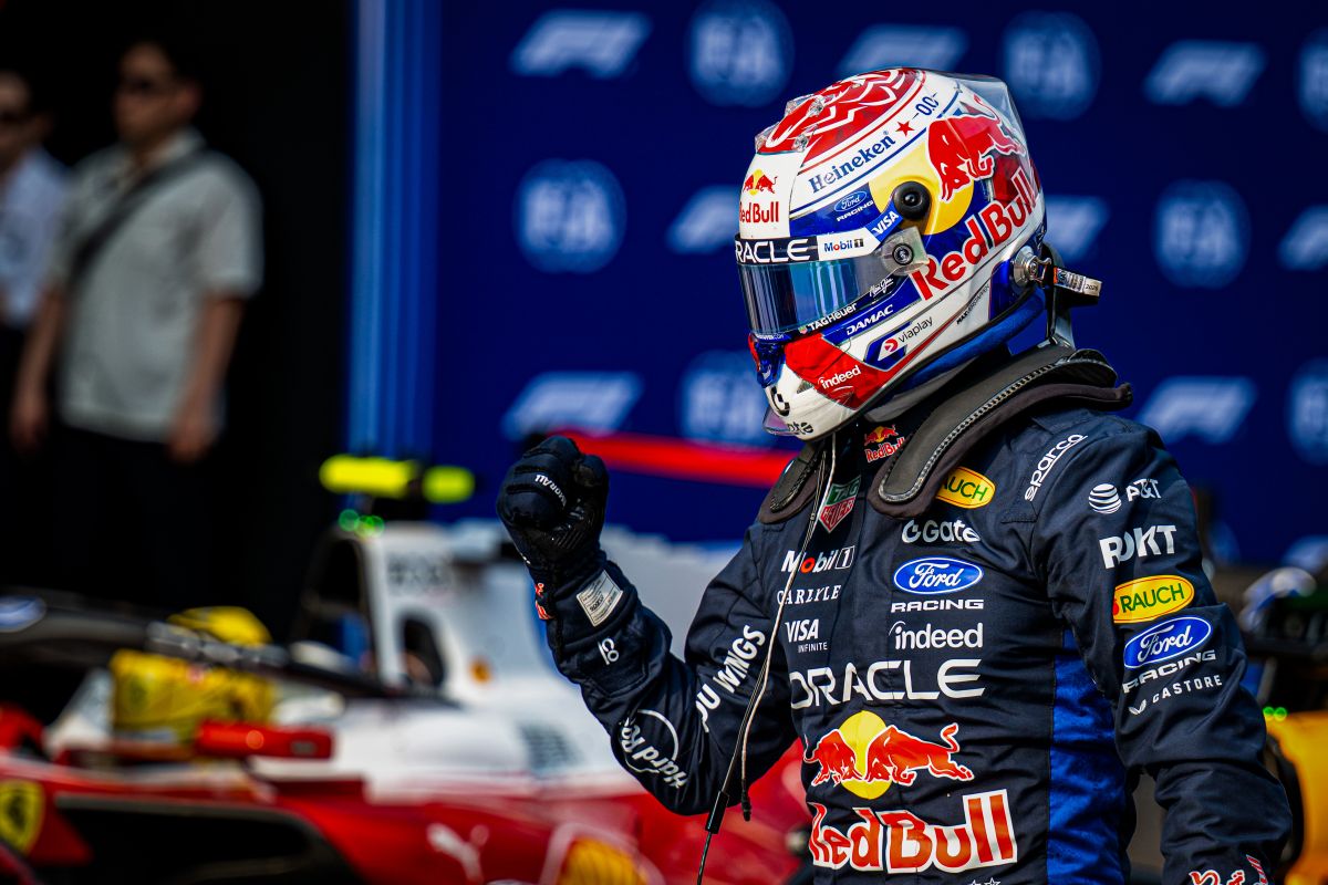 Verstappen centra la pole per la sprint di Singapore, Leclerc in seconda fila