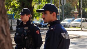 Roma, controlli al Quarticciolo: 11 arresti e oltre 460 dosi di droga sequestrate