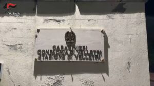 Velletri: officina abusiva come base spaccio droga, 10 arresti