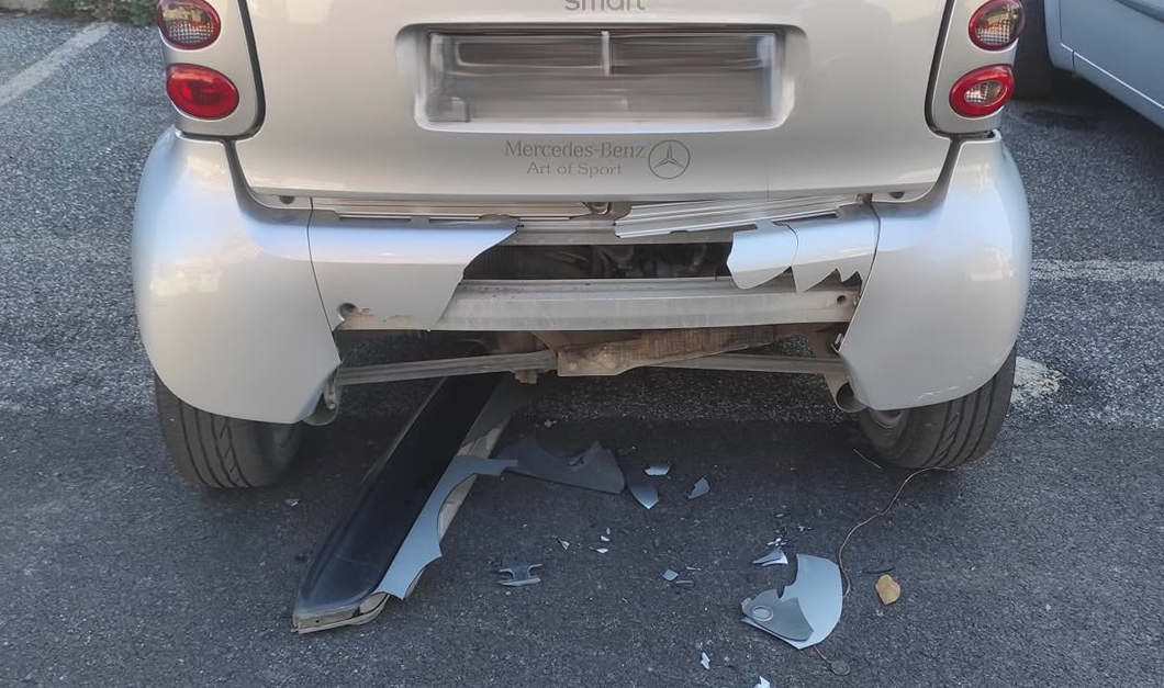 Incubo “banda delle marmitte” a Cerenova: sei auto cannibalizzate nella notte per rubare metalli preziosi. Danni ingenti anche alle elettriche