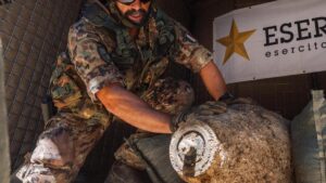 Bomba della Seconda guerra mondiale a Orbetello, Tirrenica ferma: ecco i treni cancellati e quelli aggiunti