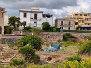 Civitavecchia – Nedo Pierozzi, la tenda allo Scalo Matteuzzi e le due versioni di una separazione