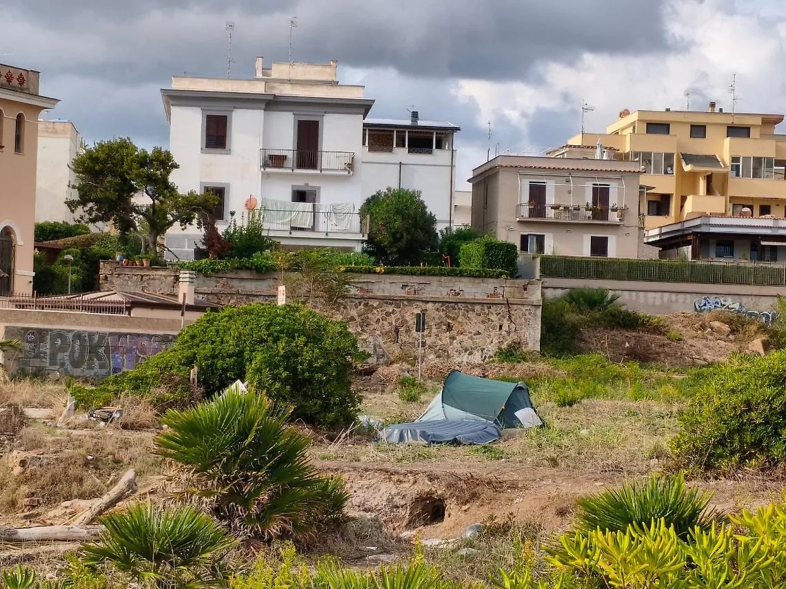Civitavecchia – Nedo Pierozzi, la tenda allo Scalo Matteuzzi e le due versioni di una separazione