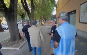 Viale Trento, la denuncia dei commercianti nel nuovo video di Carabella girato a Viterbo: “Siamo in ostaggio dei tossici” (VIDEO)